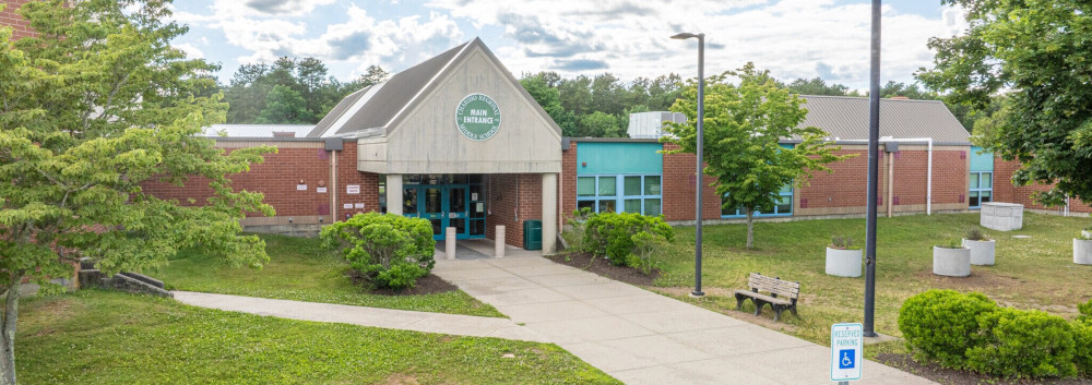Holly Eaves To Complete Donna Chambers' Term On Chariho School Committee