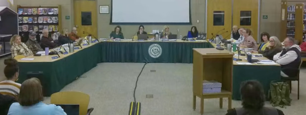 Photo of the Chariho School Committee