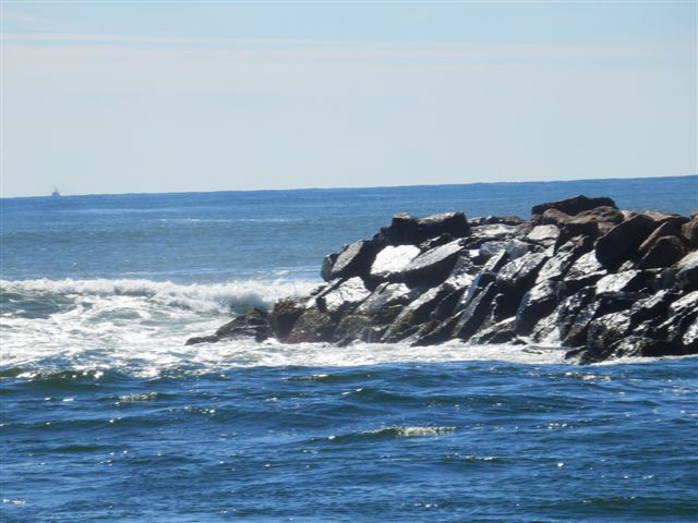 A photo of the Charlestown Breachway by J Carlson