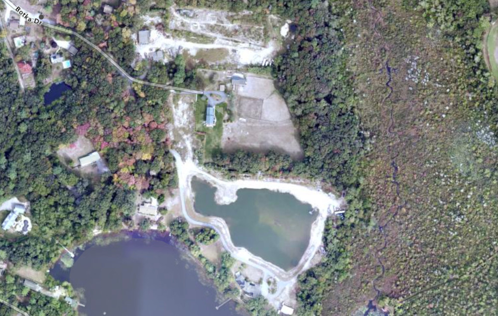 Aerial photo of Gravel Pit on Pasquiset Pond